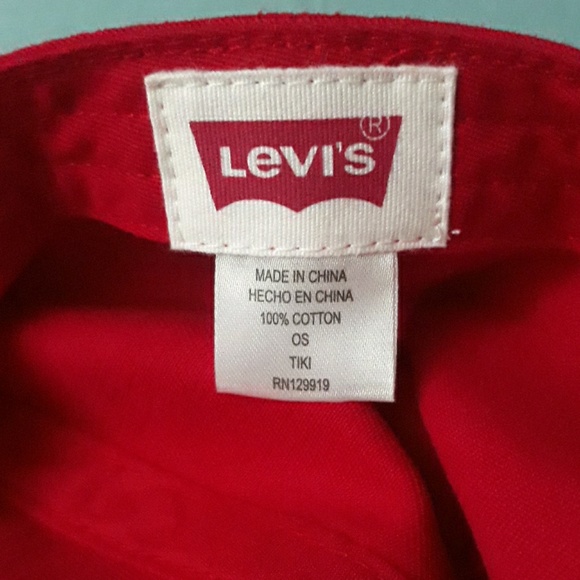 Red Levi's hat - Picture 3 of 3